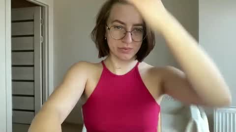 Snapshot of hot_lliinns chatting on December 22, 9:44 am Lina online show from December 22, 9:44 am
