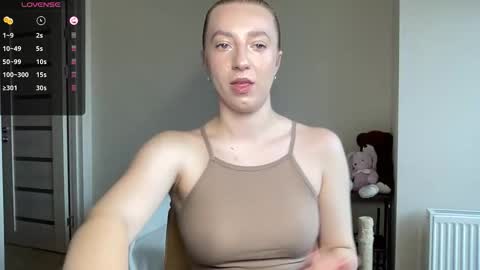 Snapshot of hot_lliinns chatting on October 24, 12:34 pm Lina online show from October 24, 12:34 pm