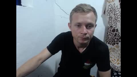 Snapshot of hot_mann11 chatting on September 18, 2:35 am angel online show from September 18, 2:35 am