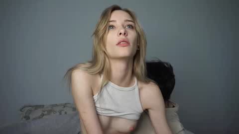 Sara and Sam online show from November 21, 9:19 am