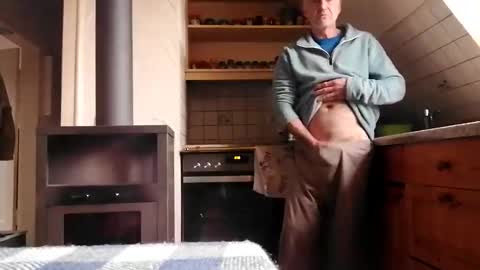 hot_pervert_games online show from April 12, 10:09 am