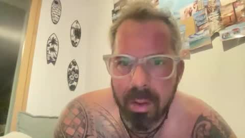 letmedoo2 online show from October 15, 5:35 pm