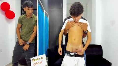 Snapshot of hot_sexmature chatting on February 25, 10:37 am Vanesa Oliver and Andrew online show from February 25, 10:37 am