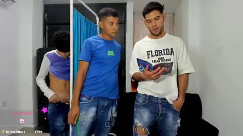 Snapshot of hot_sexmature chatting on March 11, 4:51 pm Vanesa Oliver and Andrew online show from March 11, 4:51 pm