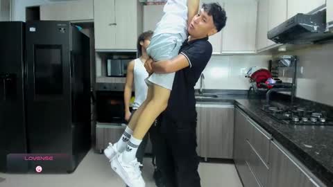 Snapshot of hot_sexmature chatting on October 9, 11:14 pm Vanesa Oliver and Andrew online show from October 9, 11:14 pm