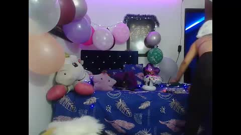 Snapshot of hot_sexy_bunny chatting on December 13, 2:10 am hot sexy bunny online show from December 13, 2:10 am