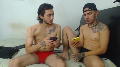 Hot Sharks   online show from December 12, 8:25 am