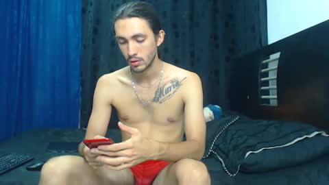 Hot Sharks   online show from April 3, 7:06 am