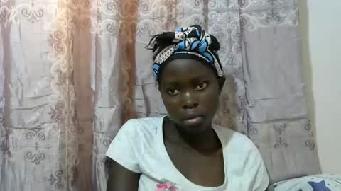 hot_shawrry online show from January 26, 6:49 am