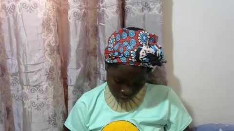 hot_shawrry online show from January 27, 7:24 am