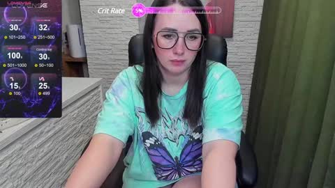 Snapshot of hot_squirtgirl chatting on December 23, 2:02 am Vasilisa online show from December 23, 2:02 am