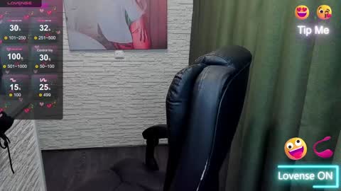 Snapshot of hot_squirtgirl chatting on January 23, 11:48 am Vasilisa online show from January 23, 11:48 am