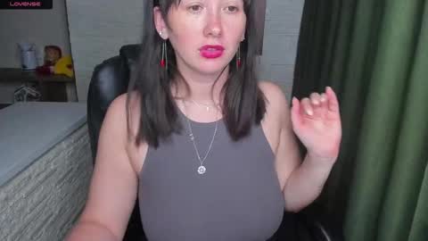 Snapshot of hot_squirtgirl chatting on September 29, 4:23 pm Vasilisa online show from September 29, 4:23 pm