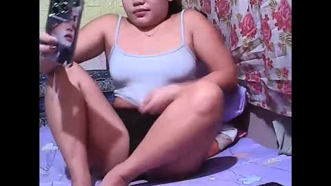 Snapshot of hot_tricia05 chatting on February 26, 10:58 am hot_tricia05 online show from February 26, 10:58 am