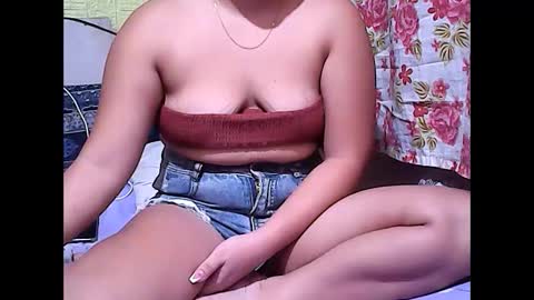 Snapshot of hot_tricia05 chatting on March 3, 11:11 am hot_tricia05 online show from March 3, 11:11 am