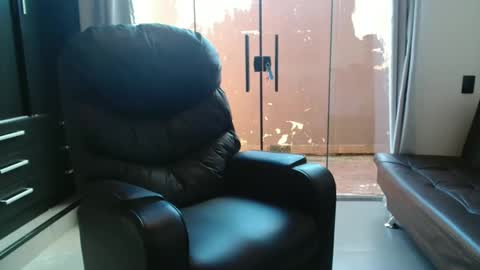 Snapshot of hot_wiffe chatting on March 3, 12:58 pm couple without tabus online show from March 3, 12:58 pm