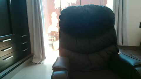 Snapshot of hot_wiffe chatting on March 6, 1:57 pm couple without tabus online show from March 6, 1:57 pm