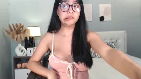 hotasian_gabby69 online show from December 4, 1:42 pm