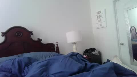 hotblondemilf1962 online show from February 18, 7:09 pm