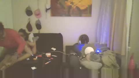 hotcouple1319 online show from January 18, 12:47 am