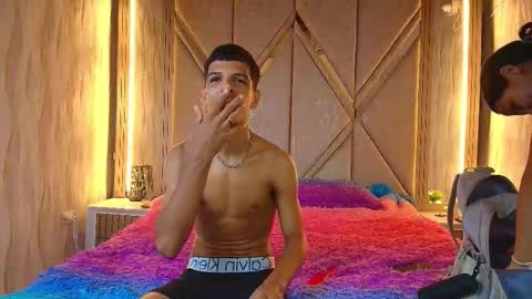 hotcouple_222 online show from December 1, 7:35 am