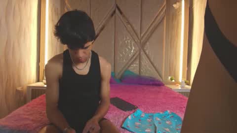 hotcouple_222 online show from March 5, 7:26 am