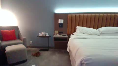 Snapshot of hotdog1124 chatting on December 4, 2:54 am hotdog1124 online show from December 4, 2:54 am