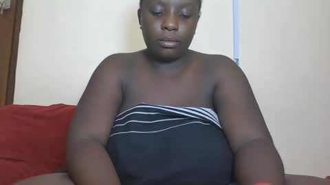Snapshot of hotebbbyy chatting on January 3, 1:36 pm EBBY online show from January 3, 1:36 pm