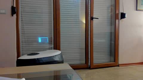 Snapshot of hotel77777 chatting on September 30, 7:08 pm Erika online show from September 30, 7:08 pm