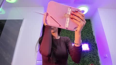 Snapshot of hotfallingdevil chatting on November 25, 4:23 am hotfallingdevil online show from November 25, 4:23 am