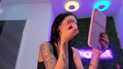 Snapshot of hotfallingdevil chatting on December 2, 4:40 am hotfallingdevil online show from December 2, 4:40 am