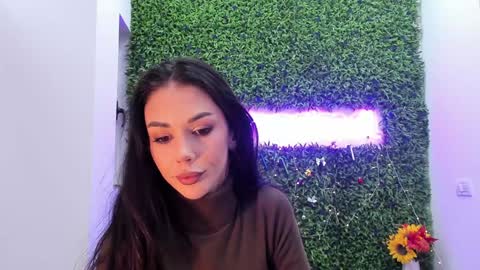 Snapshot of hotfallingdevil chatting on December 18, 5:35 am hotfallingdevil online show from December 18, 5:35 am