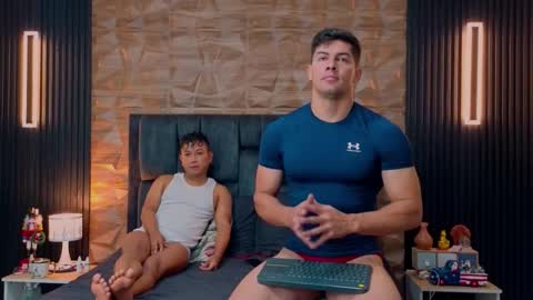 Snapshot of hotfuckers4uu chatting on November 17, 2:45 pm felipe marcello online show from November 17, 2:45 pm