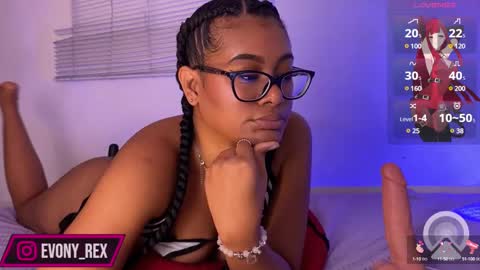 Snapshot of hotharmonies chatting on March 3, 10:52 pm Rosetta and Allen online show from March 3, 10:52 pm