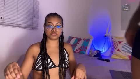 Snapshot of hotharmonies chatting on November 3, 4:47 am Rosetta and Allen online show from November 3, 4:47 am