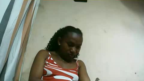 Snapshot of hotiesveronique chatting on September 28, 10:09 am veronique online show from September 28, 10:09 am