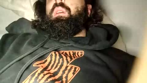 Snapshot of hotitalianboy218174 chatting on December 18, 6:08 am Italiaboy online show from December 18, 6:08 am