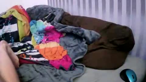 hotjakelu online show from March 3, 5:42 am