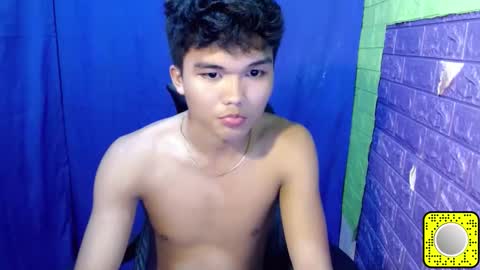 Snapshot of hotking_cummer chatting on December 18, 12:22 pm hotking_cummer online show from December 18, 12:22 pm