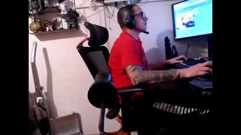 hotkinkytat online show from December 3, 2:03 am