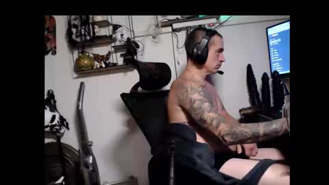 hotkinkytat online show from December 4, 12:08 am