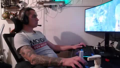 hotkinkytat online show from December 5, 7:38 pm