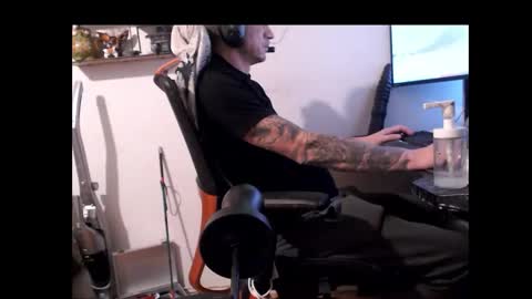 hotkinkytat online show from December 9, 1:13 pm