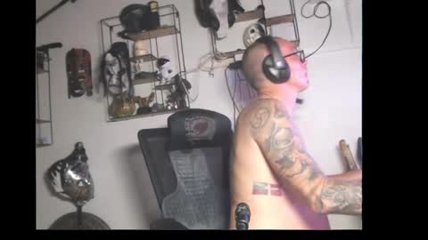 hotkinkytat online show from April 11, 3:11 am