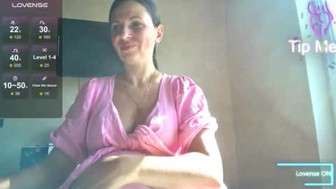 Snapshot of hotkleoo chatting on October 1, 7:36 am MistressM online show from October 1, 7:36 am