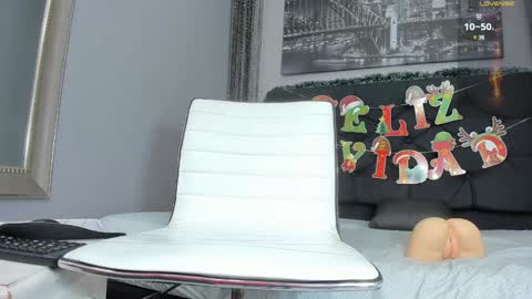 Snapshot of hotkoljeixxx chatting on December 27, 8:13 am Hotkoljei online show from December 27, 8:13 am