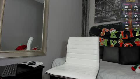 Snapshot of hotkoljeixxx chatting on December 29, 3:54 am Hotkoljei online show from December 29, 3:54 am