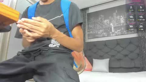 Snapshot of hotkoljeixxx chatting on February 19, 3:39 am Hotkoljei online show from February 19, 3:39 am