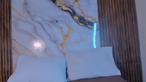 hotlovestory online show from March 18, 11:13 am