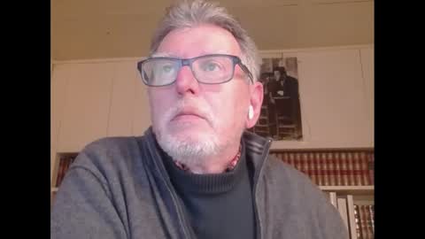 Snapshot of hotlux_54 chatting on February 2, 6:31 pm hotlux_54 online show from February 2, 6:31 pm